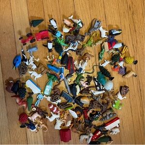 Safari LTD Figurines 113 pieces